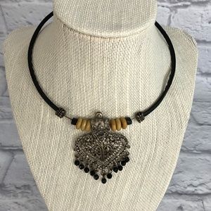 Neckwire Cuff Choker Heart Pendant Necklace